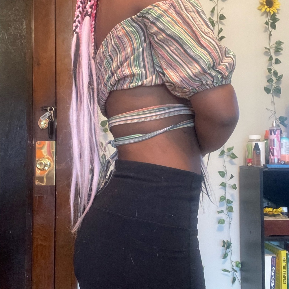 Striped crop top - Picture 2 of 4